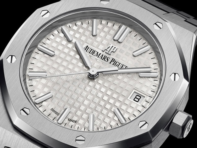 Audemars Piguet Watch Quartz Complete Service by Grand Montre