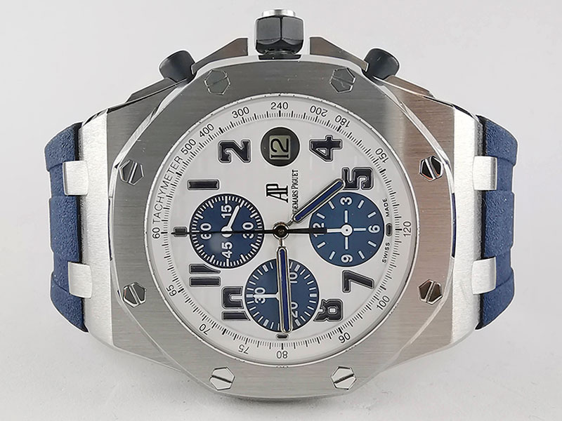 This Audemars Piguet Royal Oak Offshore 26170ST.OO.D305CR.01 will have a 12-month warranty period against mechanical defects